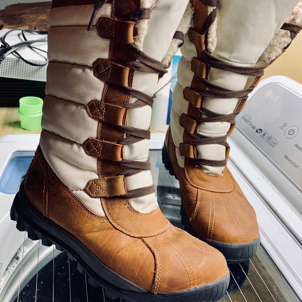 SOLD!Timberland water proof tall boots sz 8